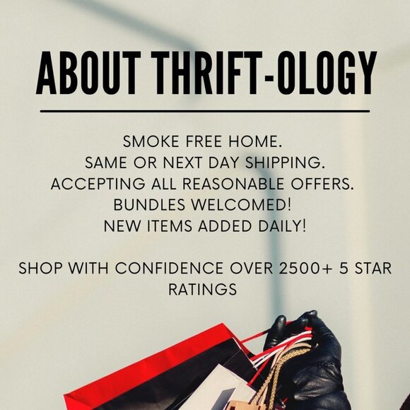 Welcome To My Closet! xo, Sarah @ThriftologyShop - Picture 4 of 7